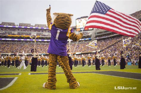 The Baton Rouge Experience: How LSU's Mascot Enhances Game Day Atmosphere